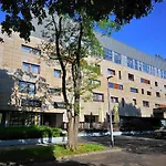 423 W Pieciogwiazdkowym Royal Tulip Plaza 200 M Dobruk Apartmán *