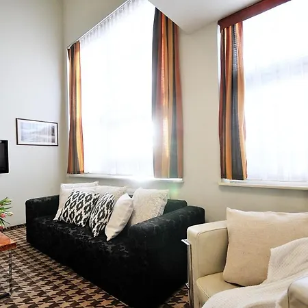 423 W Pieciogwiazdkowym Royal Tulip Plaza 200 M Dobruk アパート