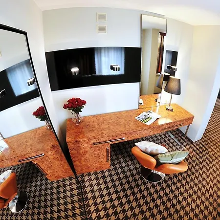 423 W Pieciogwiazdkowym Royal Tulip Plaza 200 M Dobruk Apartamento