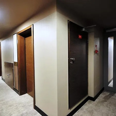 423 W Pieciogwiazdkowym Royal Tulip Plaza 200 M Dobruk Apartman *